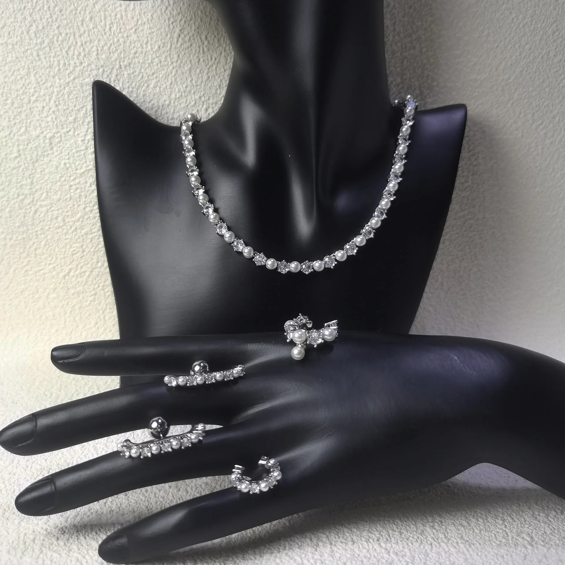 ATLANTIS NECKLACE