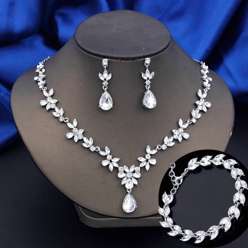 CENMON NECKLACE
