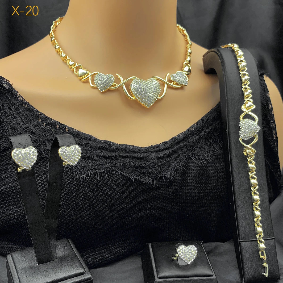 DUBAI NECKLACE
